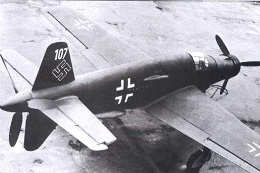 的活塞螺旋桨战机,那无疑是德国人在二战期间的黑科技之一:d335战斗机