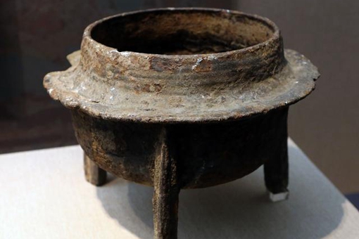 古代人在没有铁锅之前他们是拿什么来做饭的